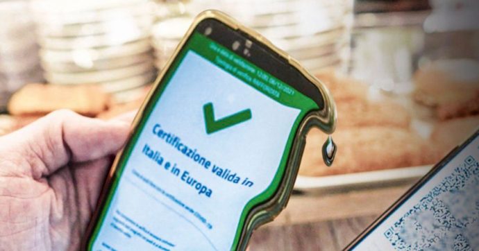 Falsi Green Pass venduti a 300 euro in tutta Italia: 25 indagati. Circolavano su Telegram, con la possibilità di uno “sconto famiglia”