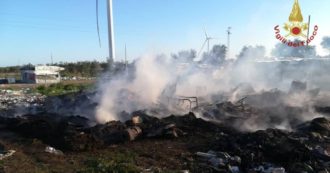 Foggia, incendio in un campo nomadi: trovati morti due bambini di 4 e 2 anni. “Stavano dormendo”: la testimonianza