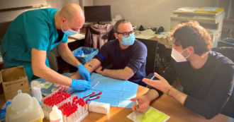Terza dose a Cuba, i volontari italiani: “Il nostro booster si chiama Sovranità”. Via ai test: “Vaccini proteici possono convincere i No Vax”