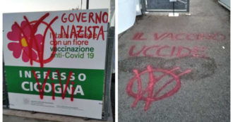 “Governo nazista”, scritte no vax e atti vandalici a un hub vaccinale di Bologna. Lepore: “Non accettiamo intimidazioni”