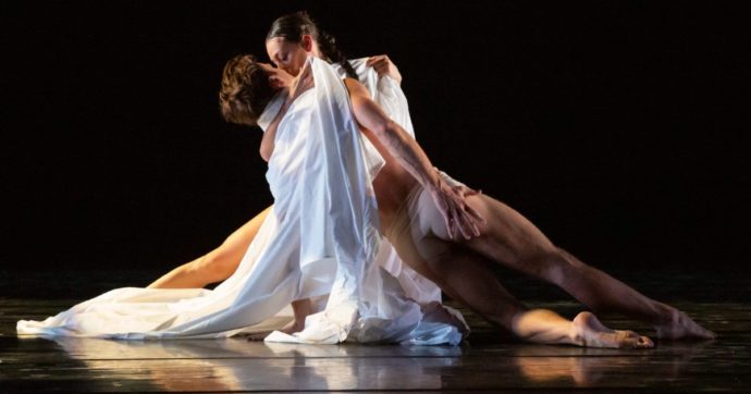 I “Romeo e Giulietta” di Sarajevo al Massimo di Palermo: “I danzatori hanno attacchi d’ansia, i suoni dei bombardamenti sono troppo per loro”