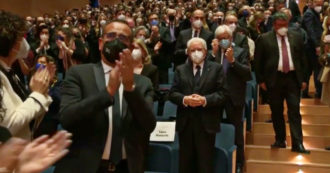 Copertina di “Presidente, presidente”: ovazione per Mattarella anche al Maggio fiorentino e richieste di bis – Video