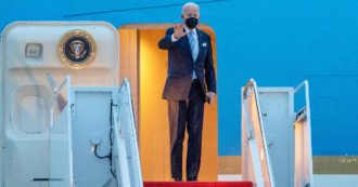 Usa, Joe Biden a contatto con un positivo sull’Air Force One: “Il presidente è negativo ai tamponi”