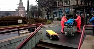Copertina di Milano, brusca frenata sulla linea rossa della metropolitana: persone a terra e una donna contusa