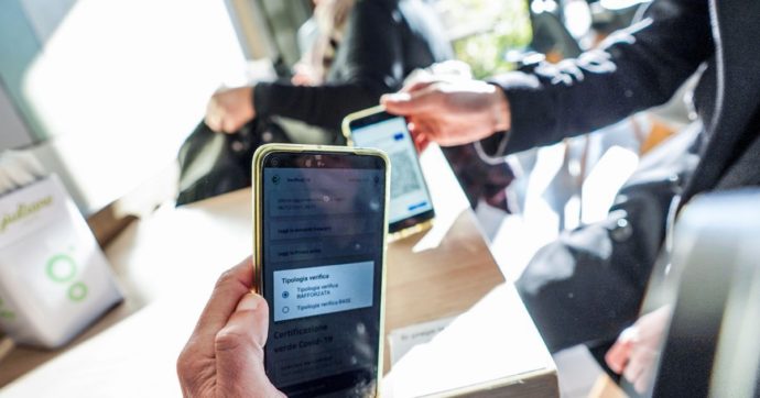 È positiva: le arriva subito il certificato di guarigione per il green pass