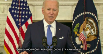 Copertina di Covid, Biden: “Omicron? Non facciamoci prendere dal panico. Non è come nel 2020, oggi gran parte della popolazione è vaccinata”