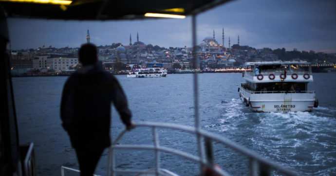 Turchia, tra il crollo della lira e le ambizioni di Erdogan il paese si avvicina pericolosamente a un bis delle proteste di Gezi Park del 2013