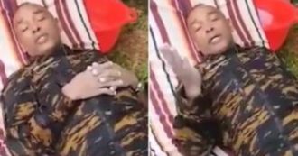 Copertina di Precipita in mare con l’elicottero, il ministro si salva nuotando per 12 ore fino a raggiungere la terraferma: “Non era ancora il mio momento di morire”