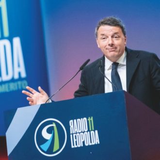 Copertina di I pm chiedono il processo per Renzi, lui li denuncia: il Fatto di domani 10 febbraio