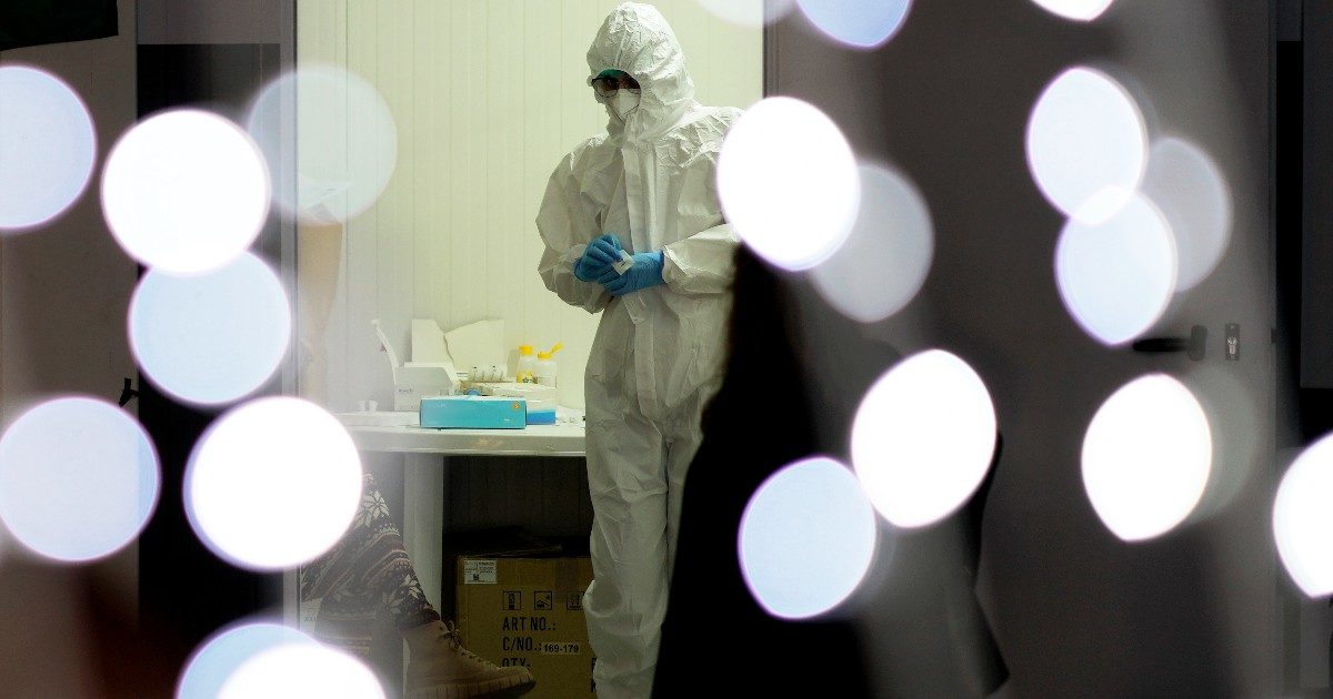 Quarta ondata, le feste natalizie fra ansia da ritrovo e sensi di colpa. La psicologa: “C’è maggiore incertezza, il peggio per la nostra mente”. Ecco perché quest’anno è ancora più difficile