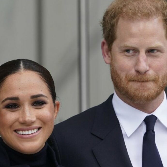 Meghan Markle parla dei suoi problemi di salute mentale: “Harry mi ha salvata, ha trovato un riferimento da farmi chiamare”