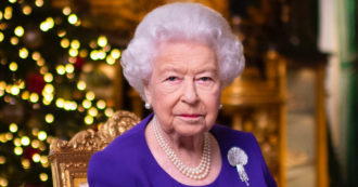 Copertina di Regina Elisabetta, attesa per il tradizionale discorso: “Sarà il più intimo di sempre”. William e Kate assenti al pranzo di Natale?