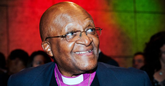 Desmond Tutu morto, addio all’icona anti-apartheid in Sudafrica e premio Nobel per la pace
