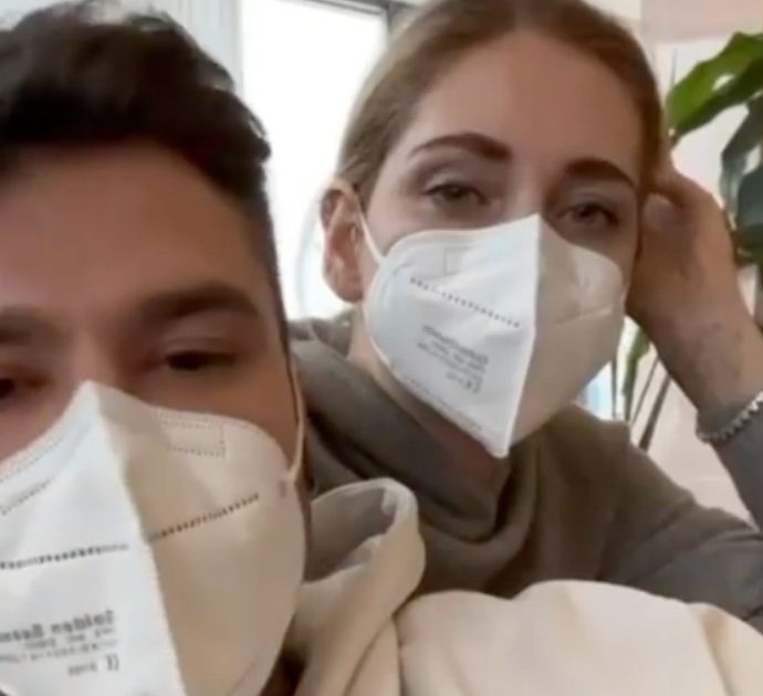 Chiara Ferragni e Fedez hanno il Covid: “I bambini non si sa come sono negativi, ora mascherine anche in casa” – VIDEO