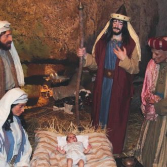 Copertina di Né il destro Natale di Stato né il neutrale “buone feste”