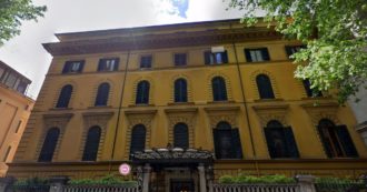 Copertina di Morto sul lavoro in pieno centro a Roma: operaio cinquantenne precipita da ponteggio