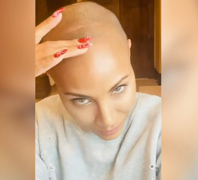 Jada Pinkett Smith, la moglie di Will Smith rompe il silenzio sulla sua malattia: “Mi raso fino al cuoio capelluto, ho l’alopecia”