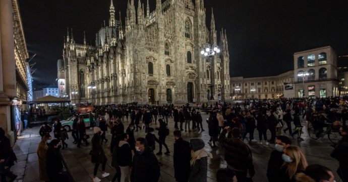 Milano inizia a ridurre l’illuminazione pubblica: com’è andato il primo giorno nell’area Duomo