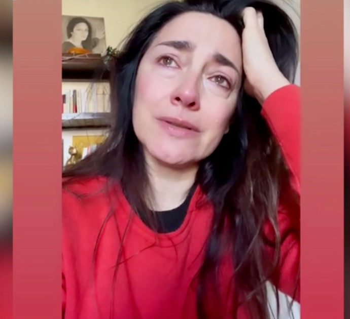Paolo Calissano, l’attrice Sara Ricci in lacrime: “Sono devastata, era una persona splendida” – Video