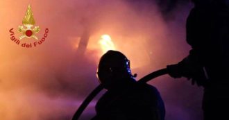 Copertina di Gallarate, incendio in una palazzina: morta una 78enne e otto persone in ospedale per sintomi da intossicazione