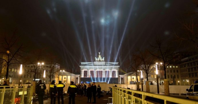 All’estero Berlino vede la luce, Londra  un po’ meno