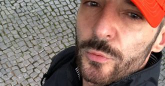 Copertina di Morto Gergely Homonnay, lo scrittore ungherese trovato senza vita nel bagno turco di un club di Roma: era noto per il suo sostegno ai diritti Lgbt