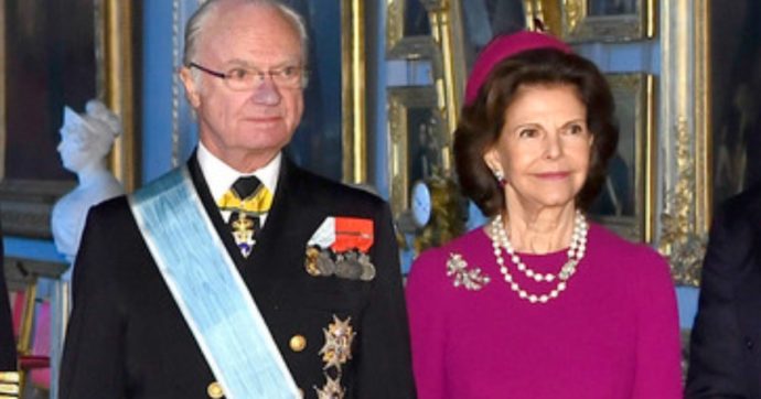 Il re di Svezia Carlo XVI Gustavo e la regina Silvia positivi al Covid: “Completamente vaccinati con tre dosi”