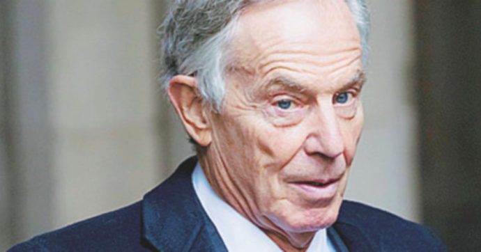 Blair nominato Sir, in 400mila contro: “Toglietegli titolo”