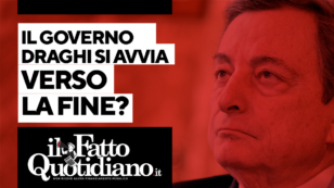 Copertina di Il governo Draghi si avvia verso la fine? Segui il commento in diretta con Peter Gomez