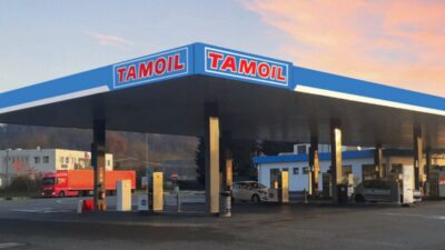 Copertina di Carburanti, anche Tamoil aderisce al “price cap”: ora lo sconto è su oltre metà della rete italiana