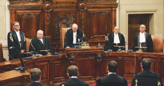 La trattativa Stato-Mediaset per salvare il neopregiudicato