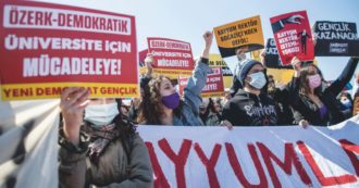 Copertina di L’Università del Bosforo non ha paura del Sultano