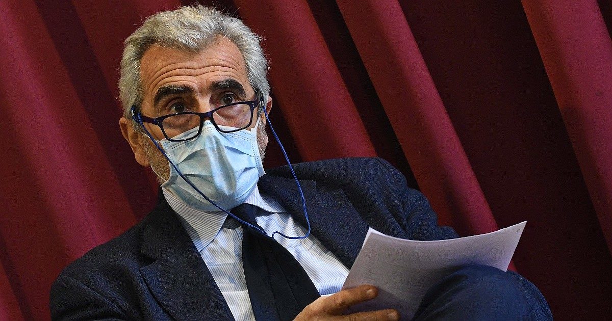 Miozzo: “Prima il Cts si riuniva quasi ogni giorno, ora non si esprime su vaccini e scuola. Dibattito scientifico sostituito da analisi politiche”