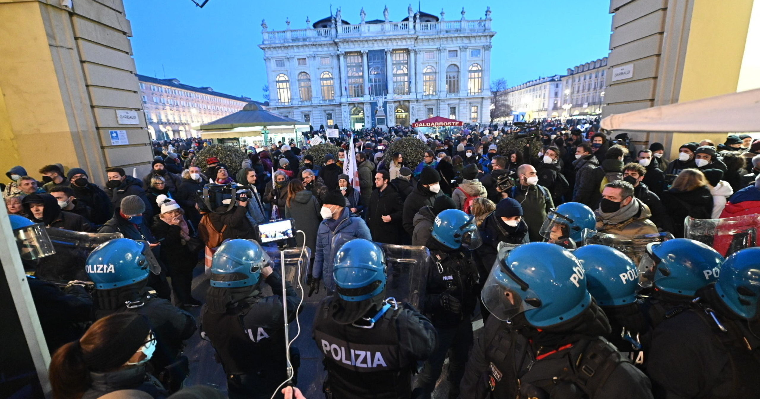 I No Vax A Torino Con L ambizione Di Un Movimento Politico a Sinistra 