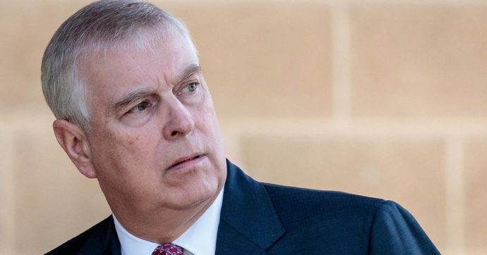 Per pagare gli avvocati il principe vende chalet