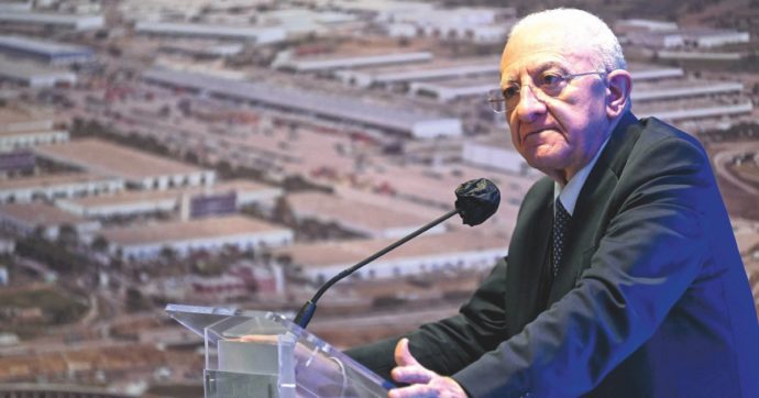 De Luca richiude le classi, Draghi prova a fermarlo