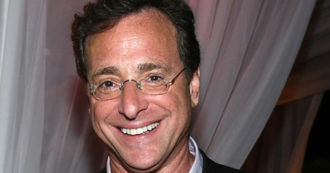 Copertina di Bob Saget morto, il corpo del comico trovato senza vita in hotel