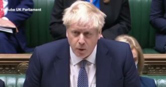 Copertina di Boris Johnson chiede scusa per la festa nel giardino di Downing Street durante il lockdown: “Capisco la rabbia verso di me” – Video