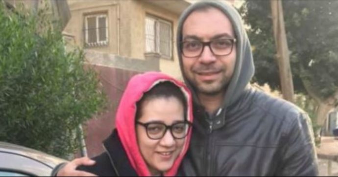 Egitto, vittima di molestie sessuali denunciò l’immobilismo del Cairo: attivista condannata a un anno di carcere. Ma è fuggita in Svizzera