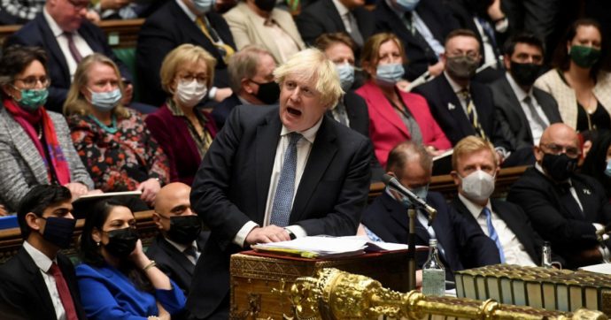 Il destino di Johnson deciso da Lady Etica, potente sconosciuta