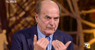 Bersani ironizza a La7: “Berlusconi al Colle? Facciamogli una statua che duri 700 anni, ma per il Quirinale serve chi possa dare esempio morale”
