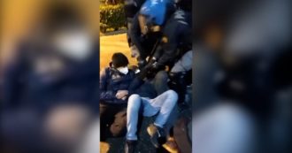 Copertina di Logistica, ancora proteste davanti alla Unes di Trucazzano dei lavoratori in appalto: operai sdraiati a terra e portati via di peso dalla polizia