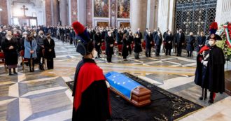 Copertina di L’addio a Sassoli, “una guida per il Colle”