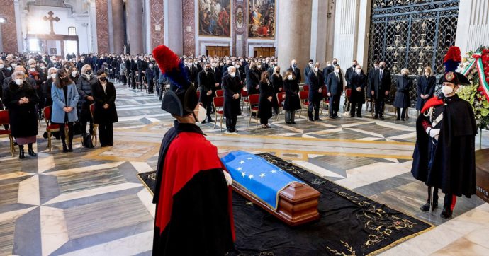 L’addio a Sassoli, “una guida per il Colle”