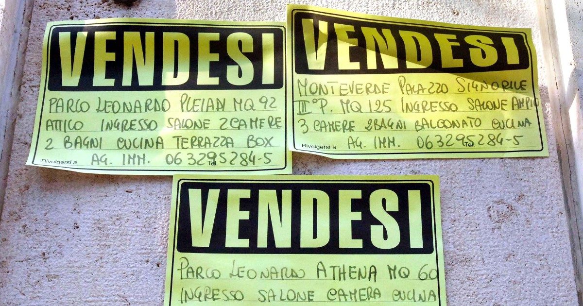 Catasto, il centrodestra contro la riforma ma ne ha votata una uguale nel 2014. E la “stangata” non c’è: usare i valori di mercato andrebbe a vantaggio di chi vive in periferia