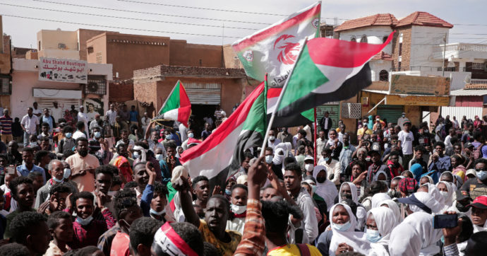 Sudan, continuano le proteste contro il golpe militare: altri 7 morti, sono 71 dal 25 ottobre