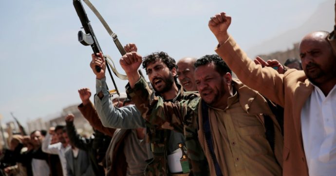 Attacco con i droni, Abu Dhabi accusa: “Sono stati gli Houti”