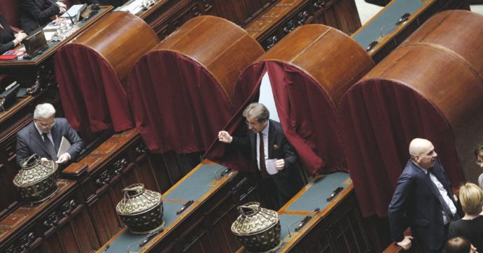 Quirinale, Silvio ha paura: 35 voti “positivi” e il no alle “firme”