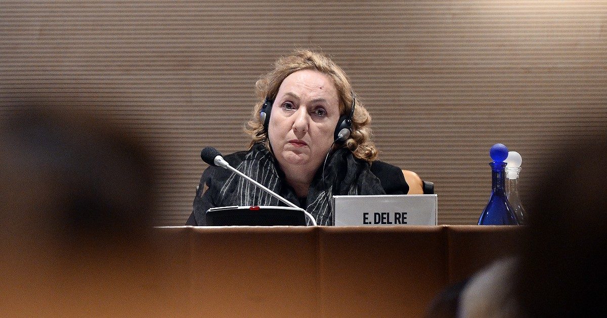 Libia, la rappresentante dell’Ue Emanuela Del Re: “Uomo forte non è la strada. Haftar o Gheddafi? Spero in una visione più ampia dei cittadini”