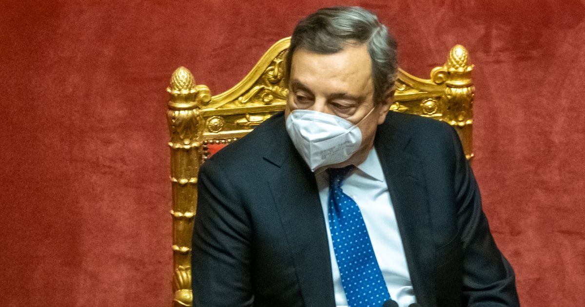 Colle, i partiti senza nomi scivolano verso Draghi. Mentre dall’estero il premier è sponsorizzato da media e finanza (e vede Elkann)